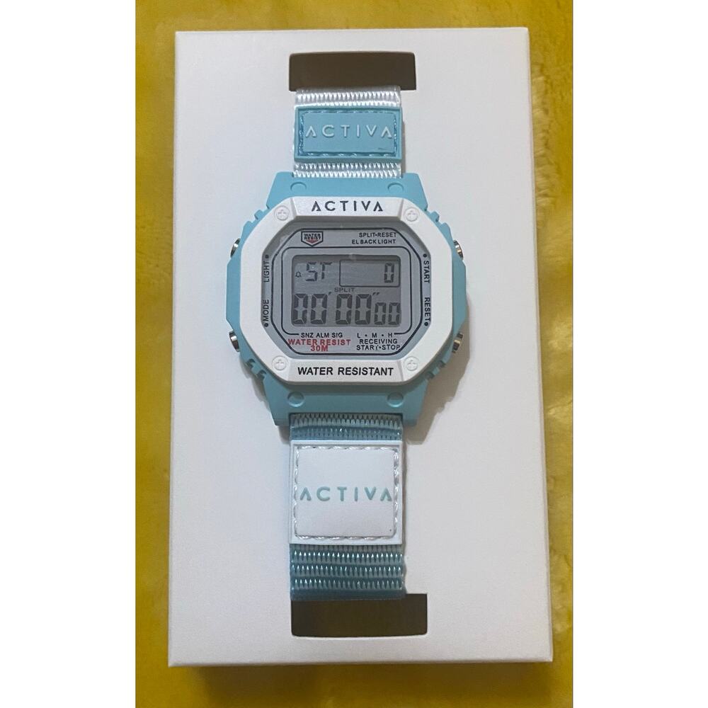 NIB Activa Digital Shock Resistance Sports WATCH Lt Blue White Water Resistant